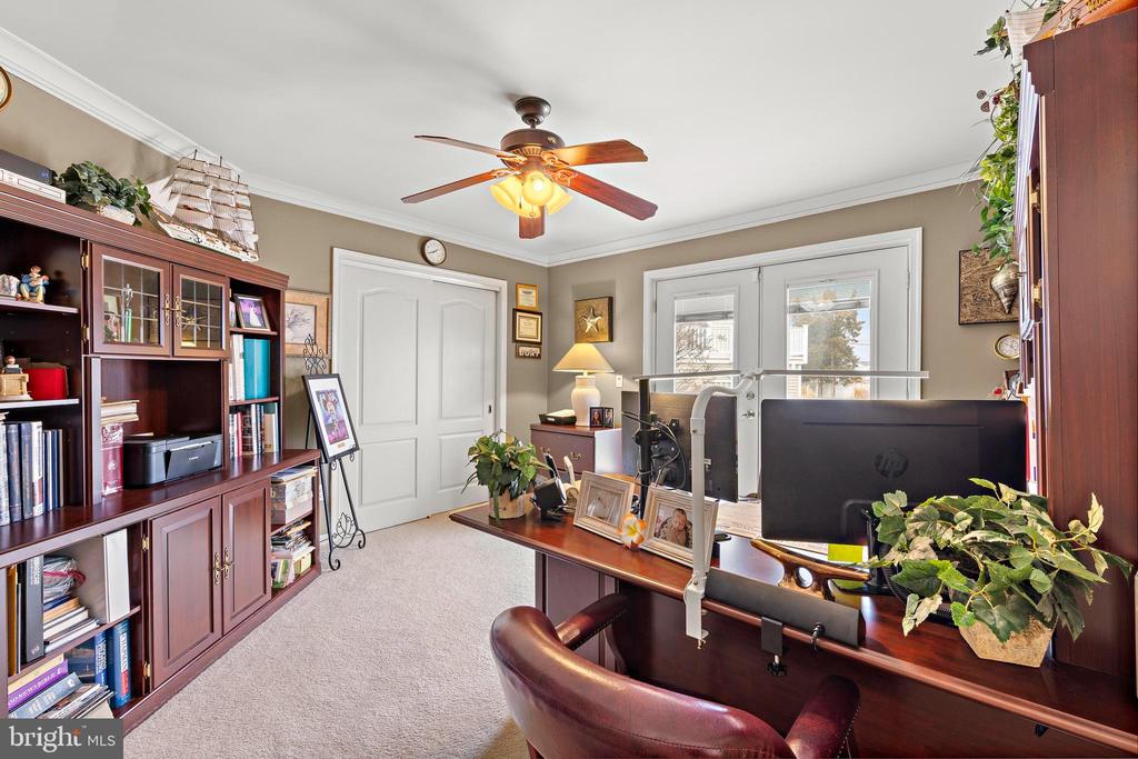 915 SHENANDOAH DRIVE