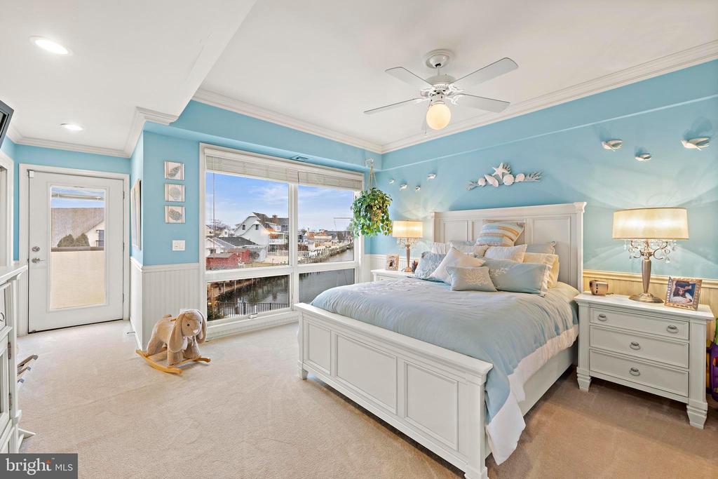 915 SHENANDOAH DRIVE
