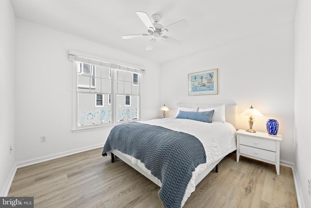 7 W JULIA AVENUE