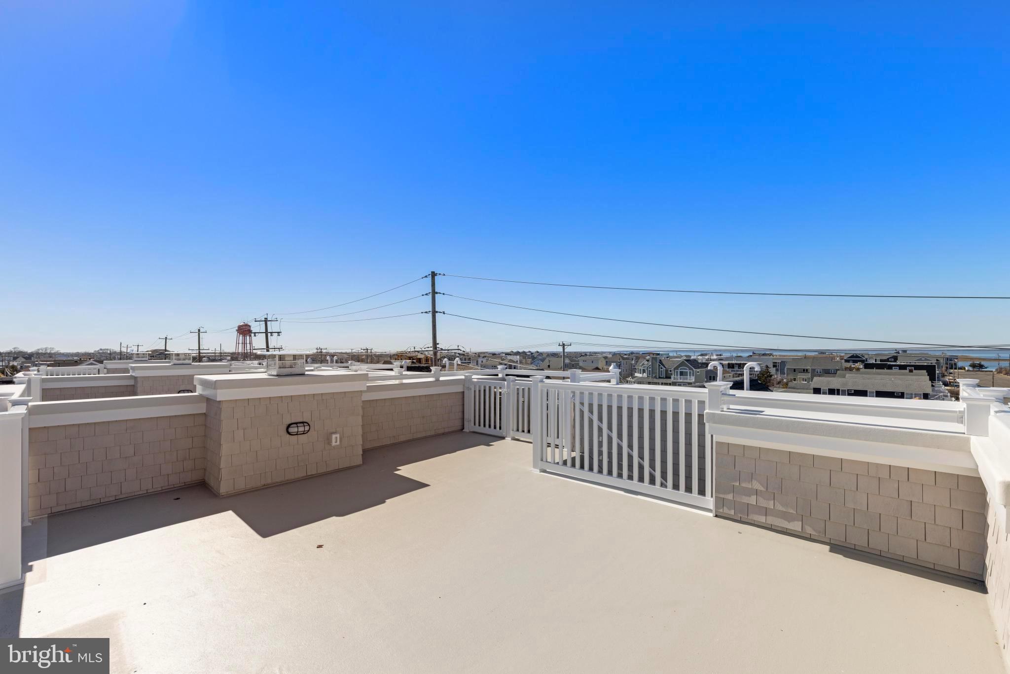 415 N BAY AVENUE 2