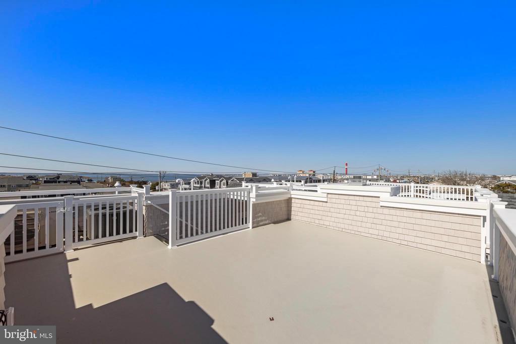415 N BAY AVENUE 3