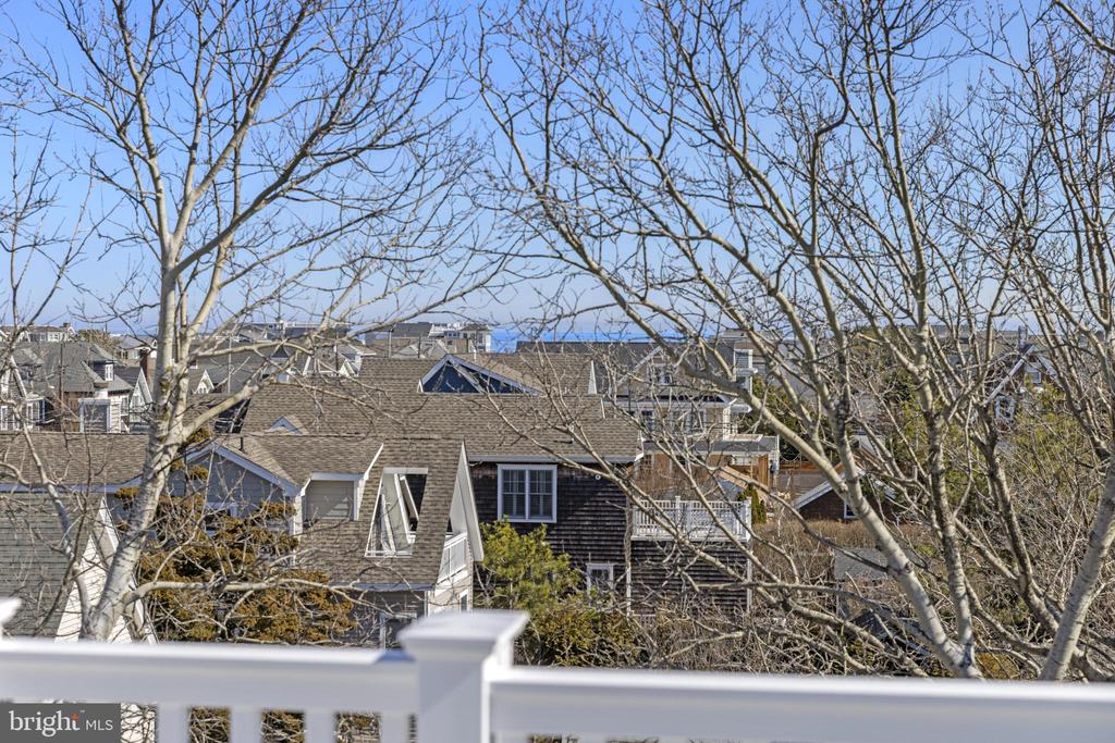 415 N BAY AVENUE 4