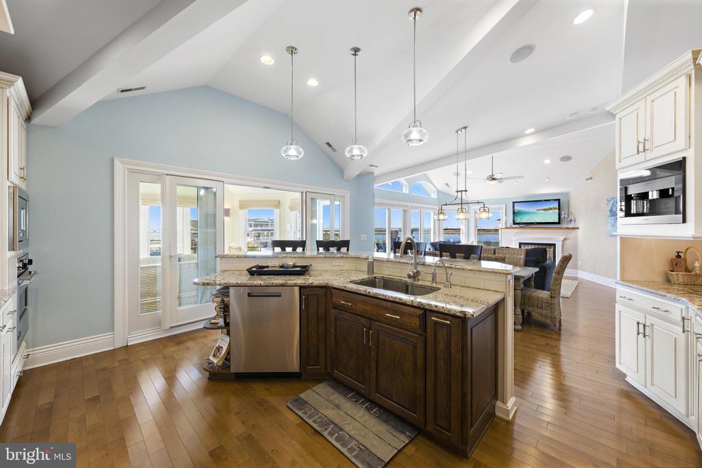 359 W 12TH STREET
