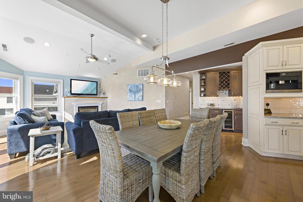 359 W 12TH STREET