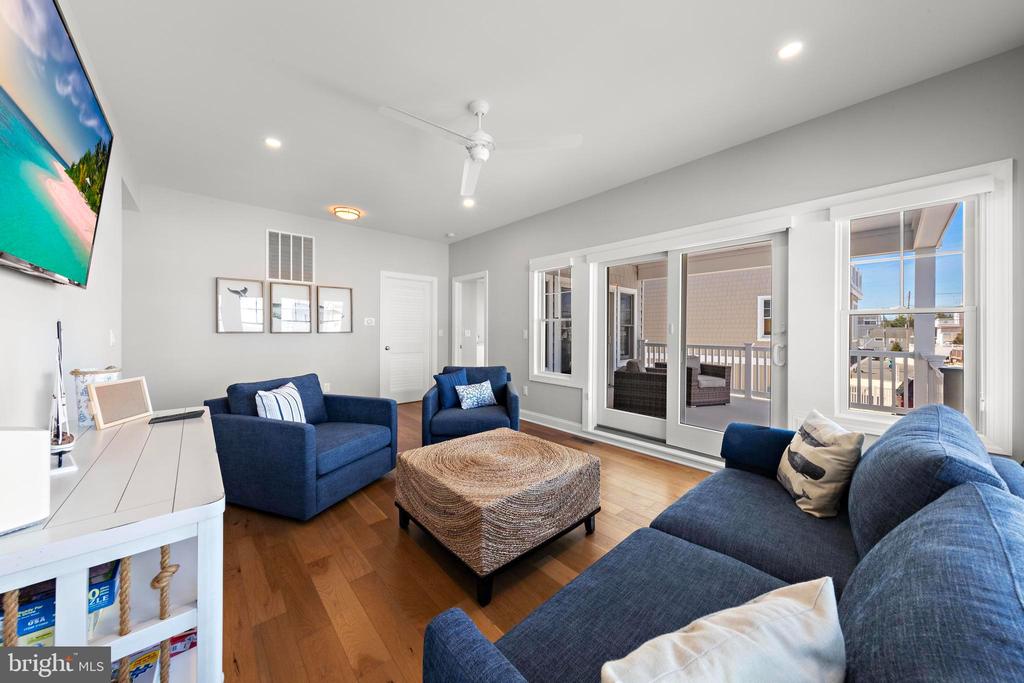 30 W HARDING AVENUE