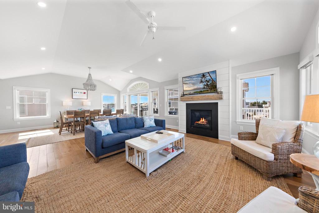 30 W HARDING AVENUE