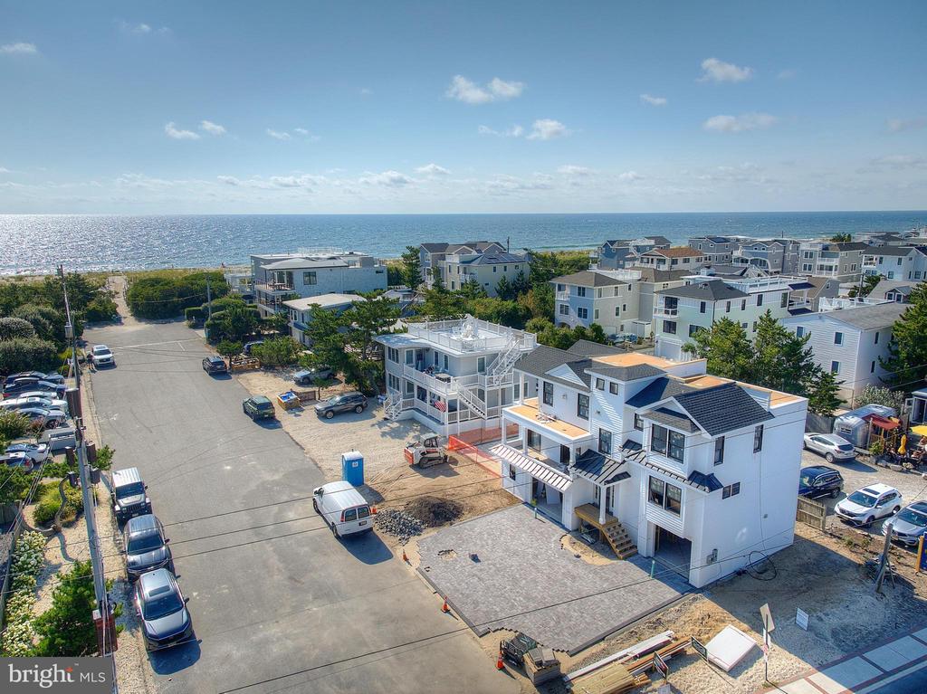 2 E 79TH STREET