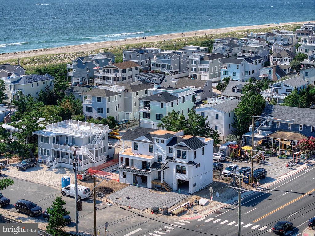 2 E 79TH STREET
