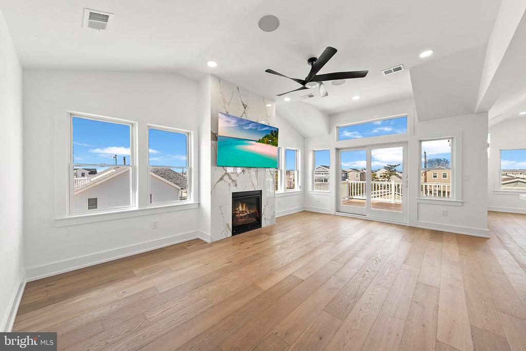 228 N 14TH STREET