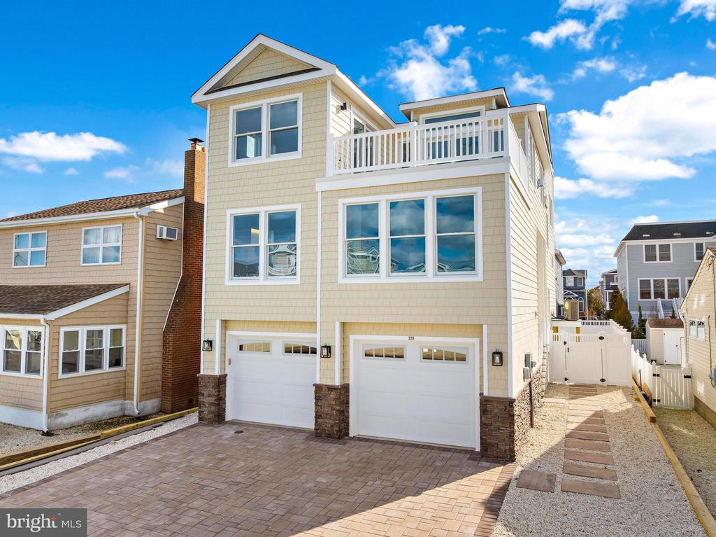 228 N 14TH STREET