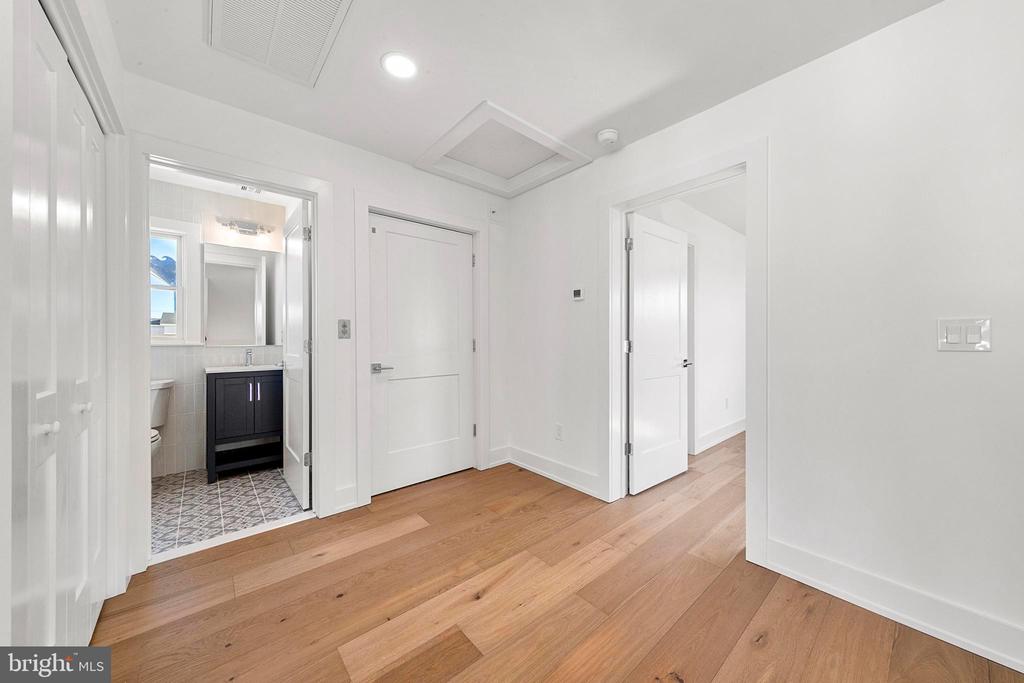 228 N 14TH STREET