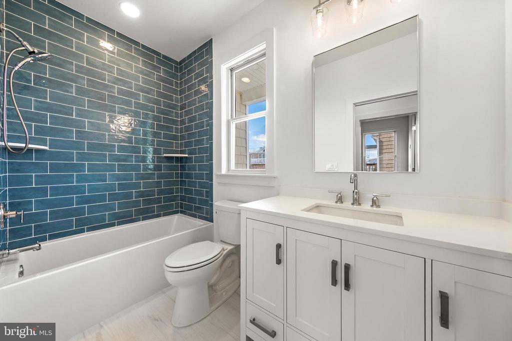 228 N 14TH STREET