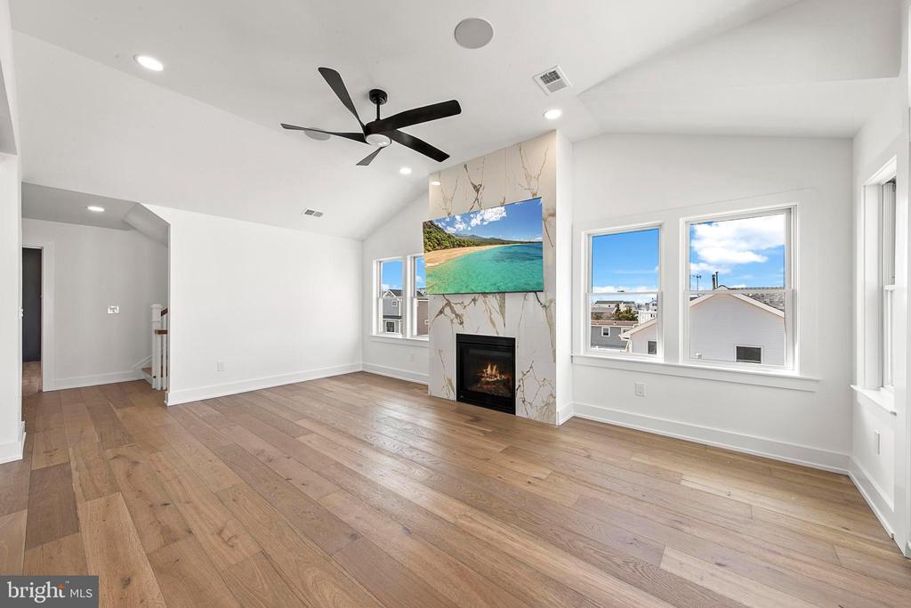228 N 14TH STREET
