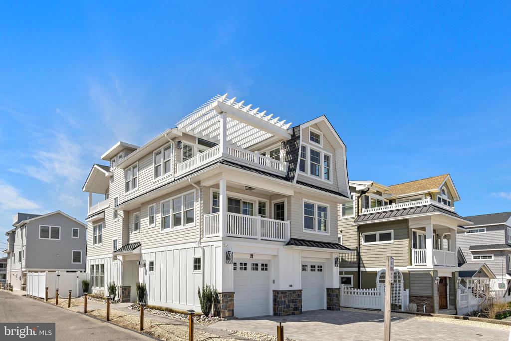 22 S 1ST STREET