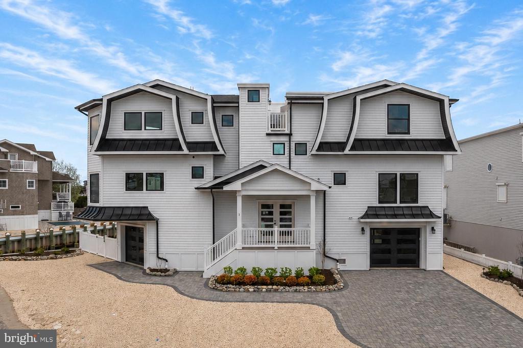1 CEDARS AVENUE