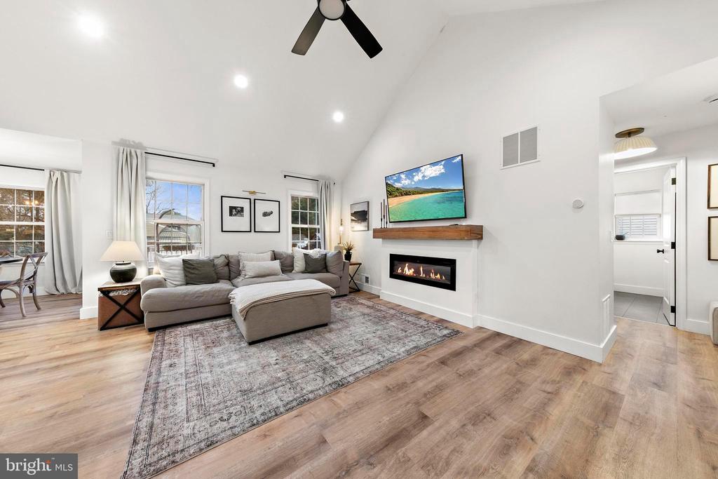 117 BOWLINE ROAD