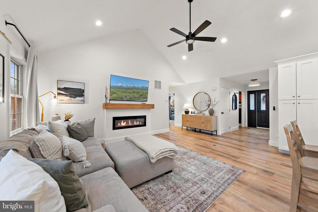 117 BOWLINE ROAD