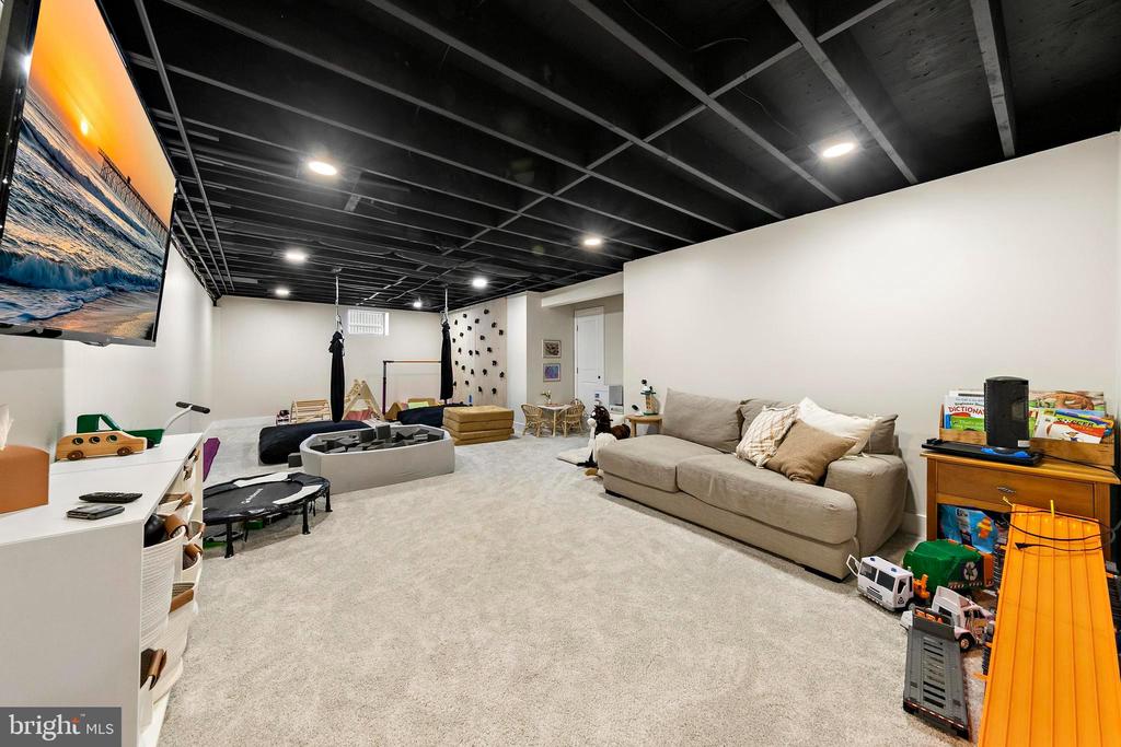 117 BOWLINE ROAD