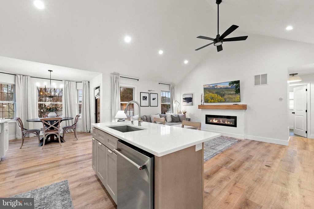 117 BOWLINE ROAD