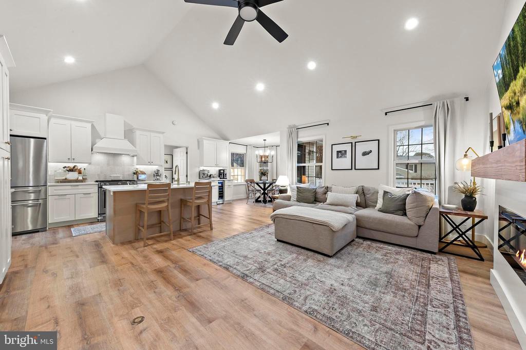 117 BOWLINE ROAD