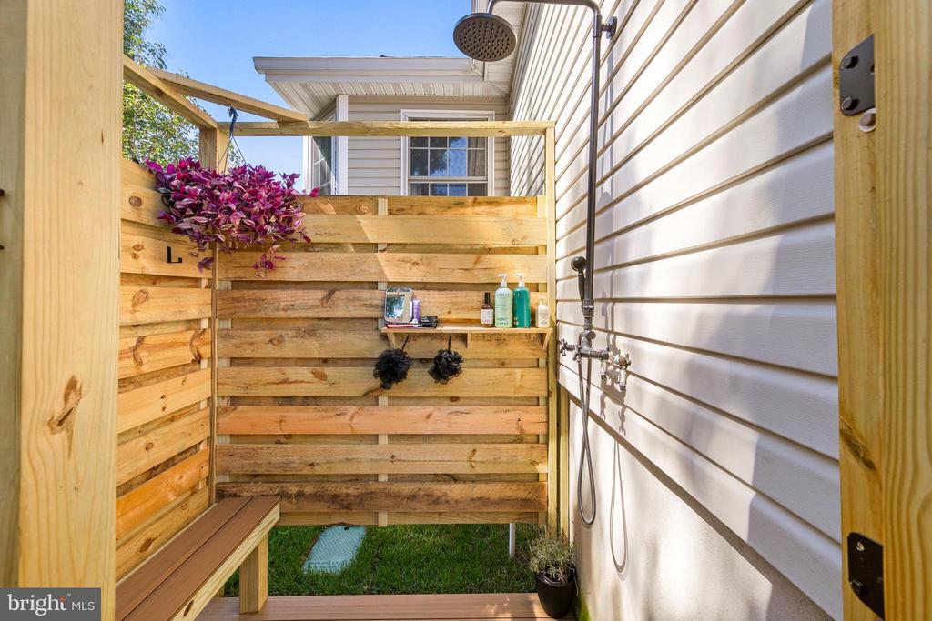 117 BOWLINE ROAD