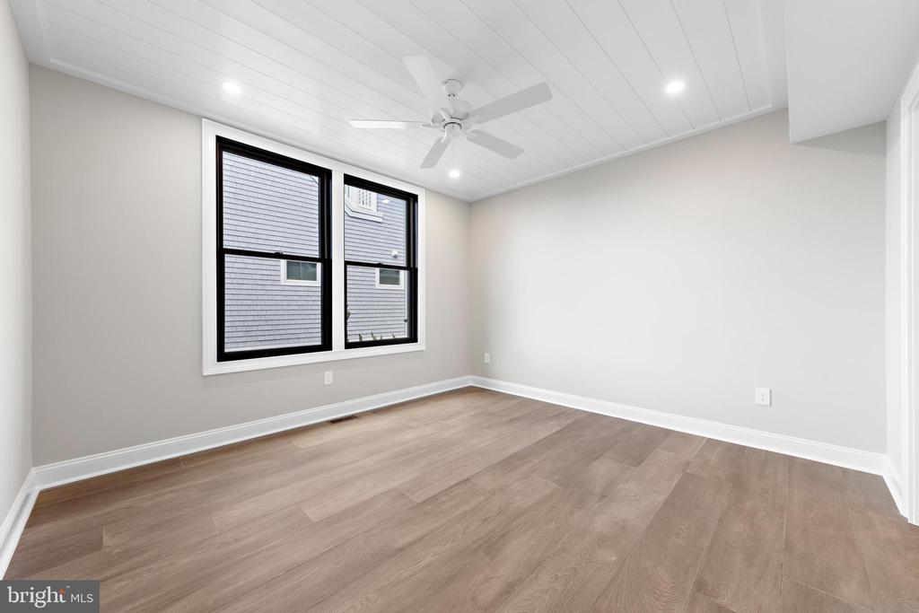11 E 30TH STREET