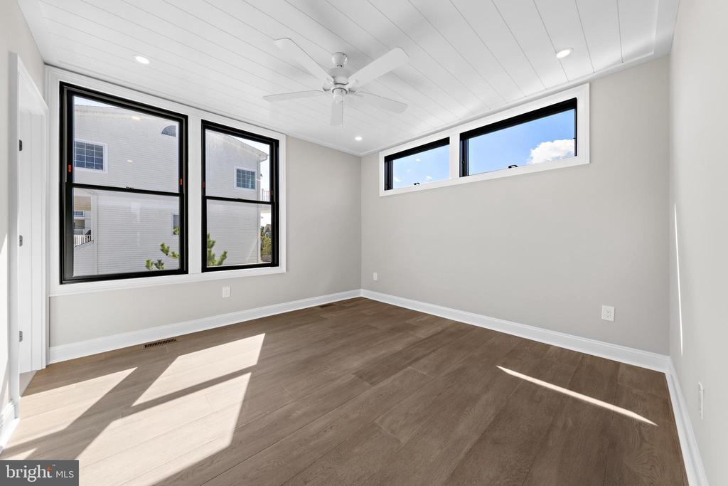 11 E 30TH STREET