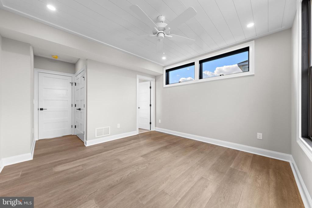 11 E 30TH STREET