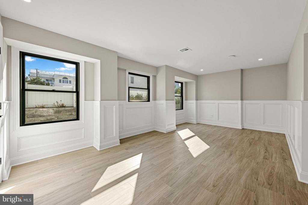 11 E 30TH STREET