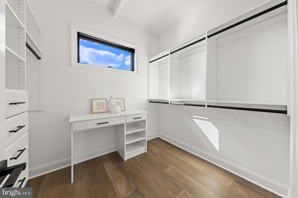 11 E 30TH STREET