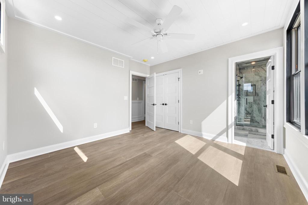 11 E 30TH STREET