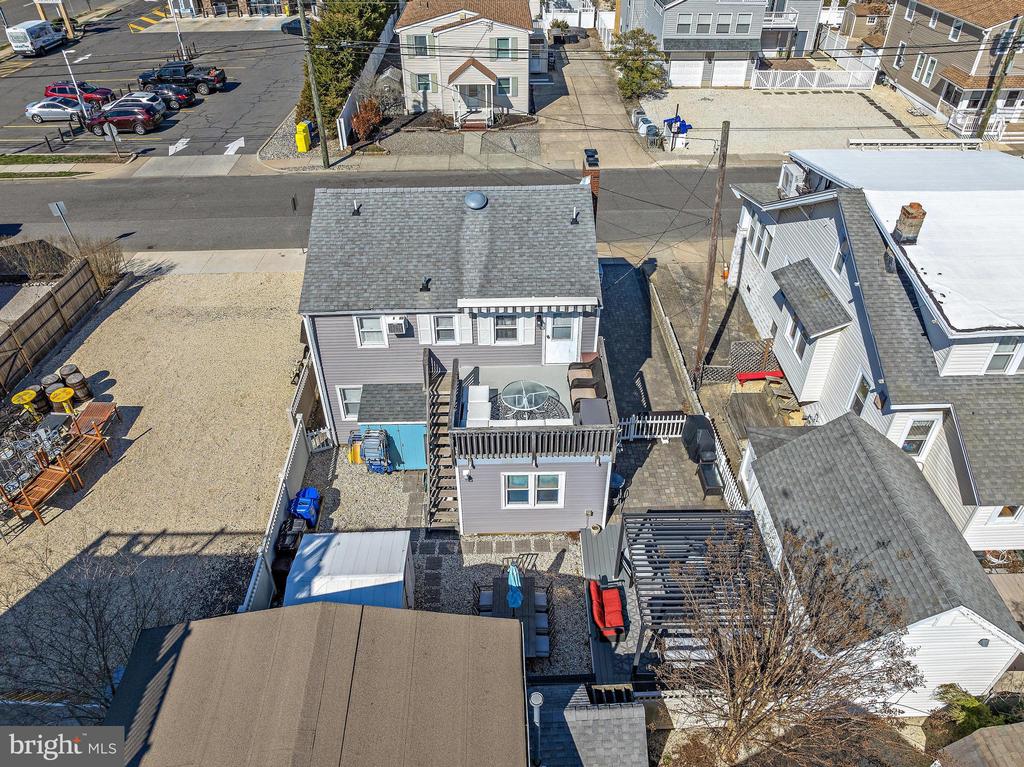 8 E MARYLAND AVENUE