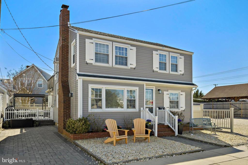 8 E MARYLAND AVENUE