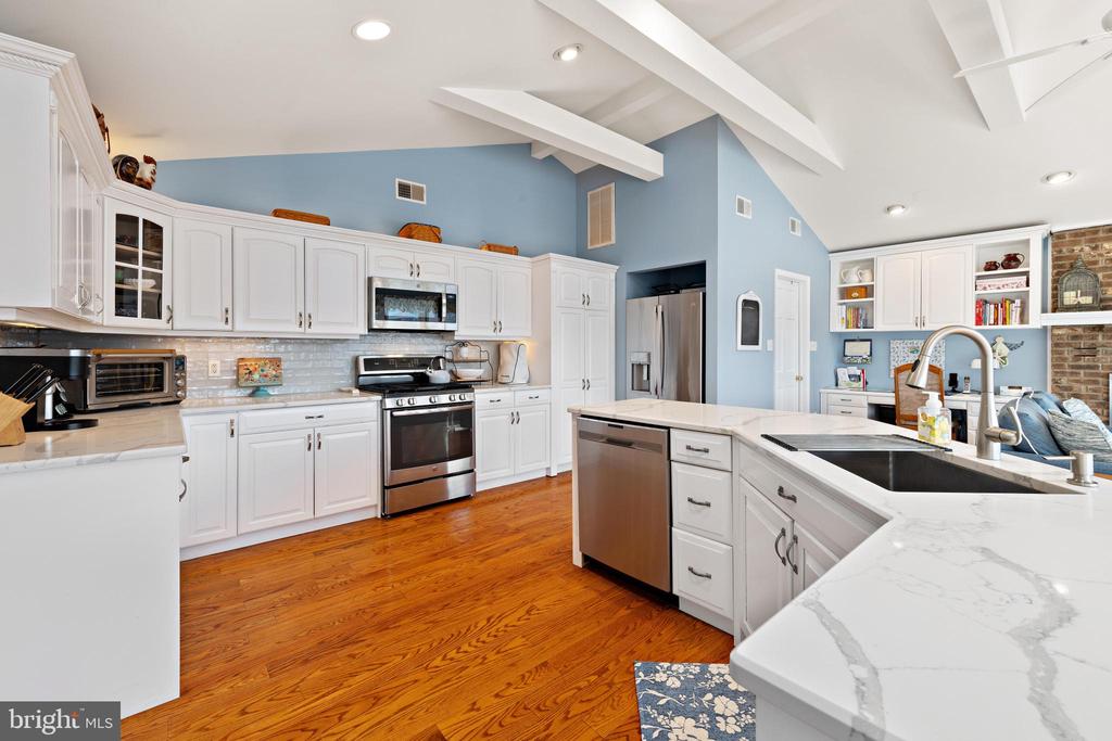 403 JERSEY CITY COURT