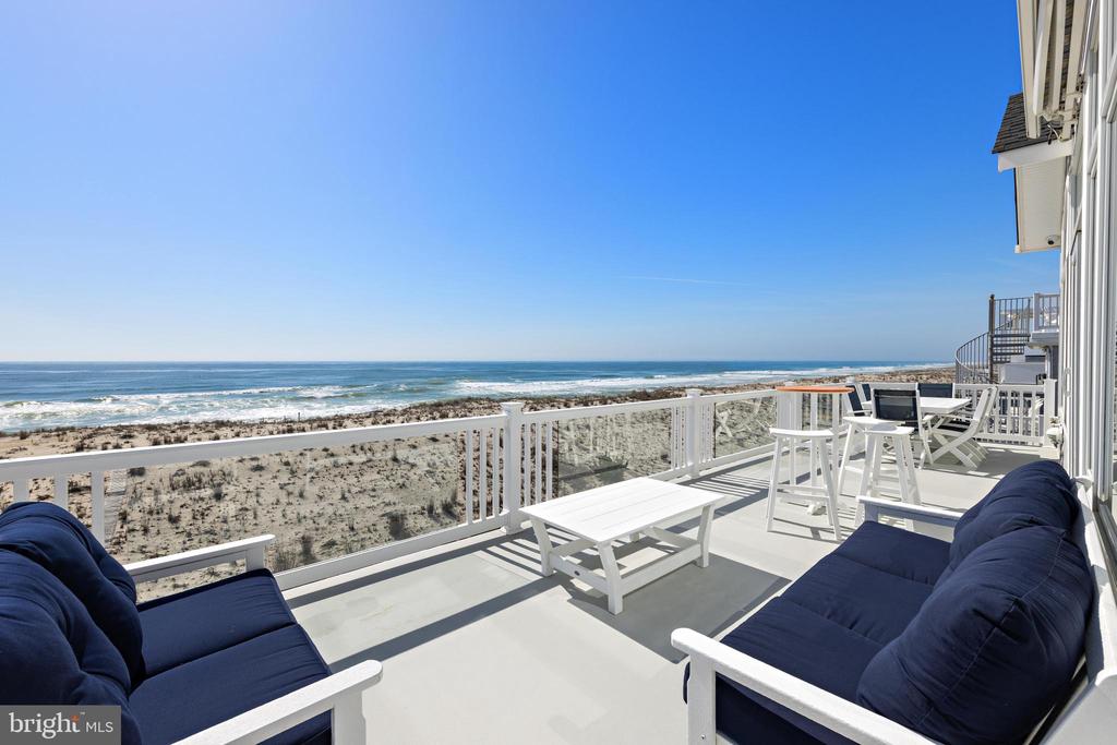 4303 OCEAN BOULEVARD