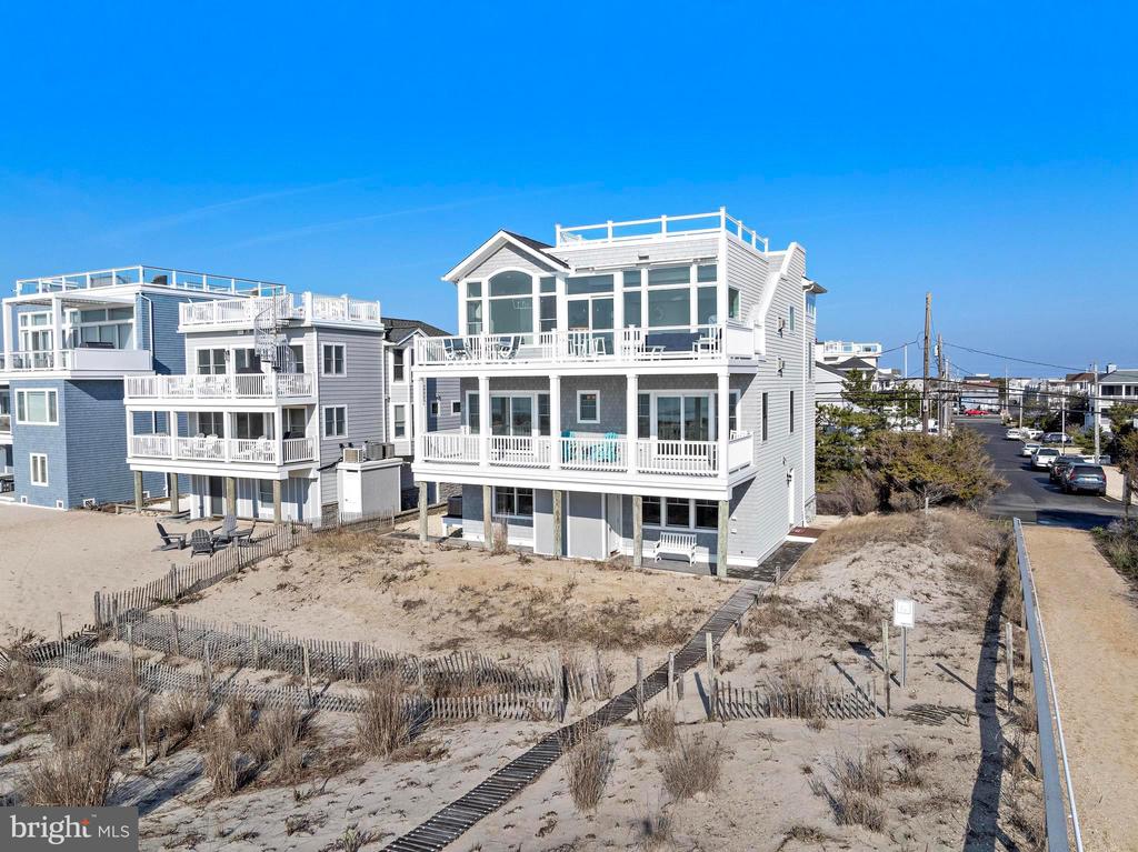 4303 OCEAN BOULEVARD