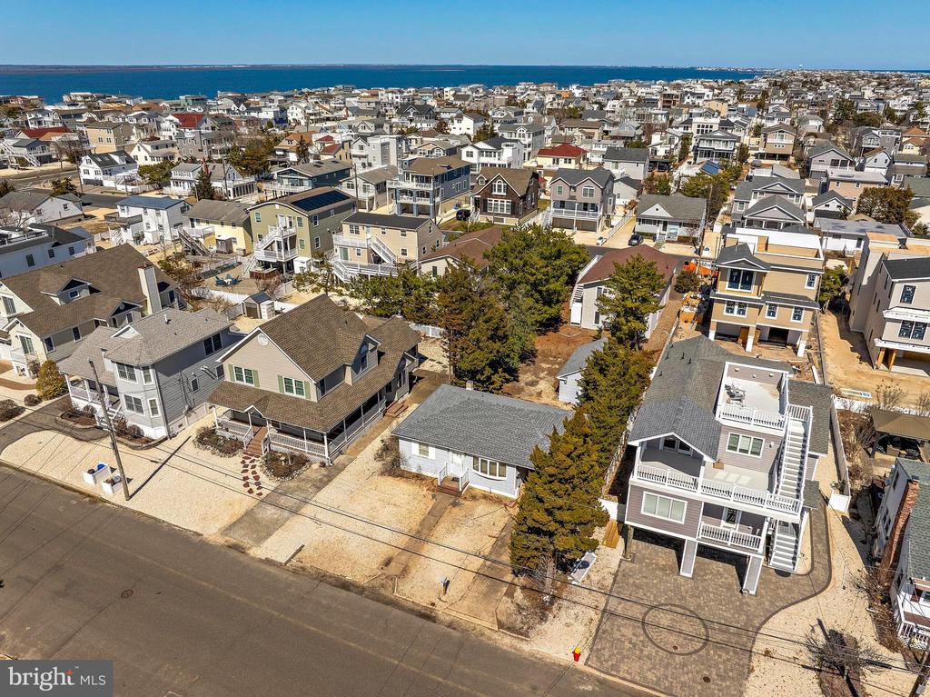 253 N 7TH STREET