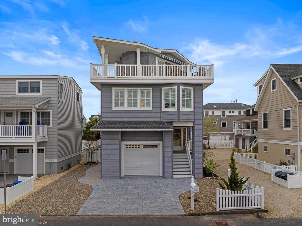 46 W SAND DUNE LANE