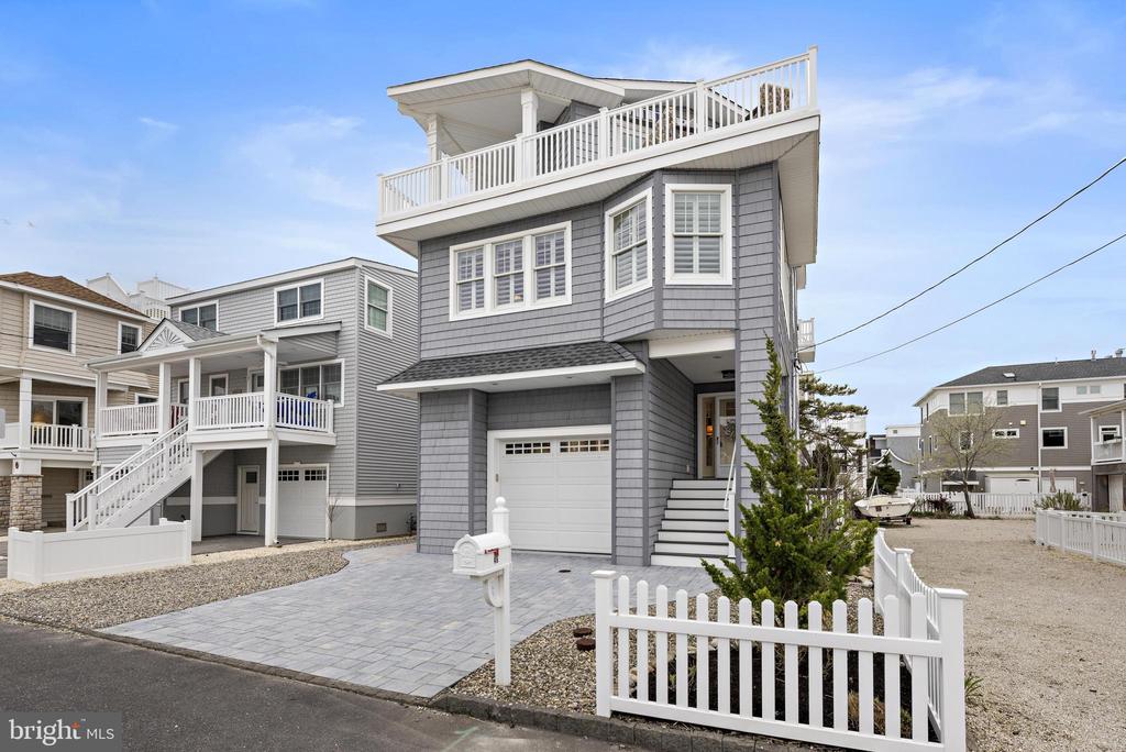 46 W SAND DUNE LANE