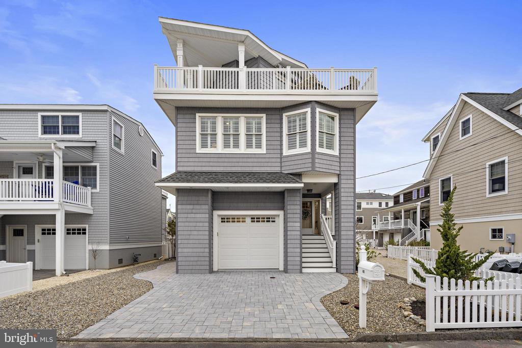 46 W SAND DUNE LANE