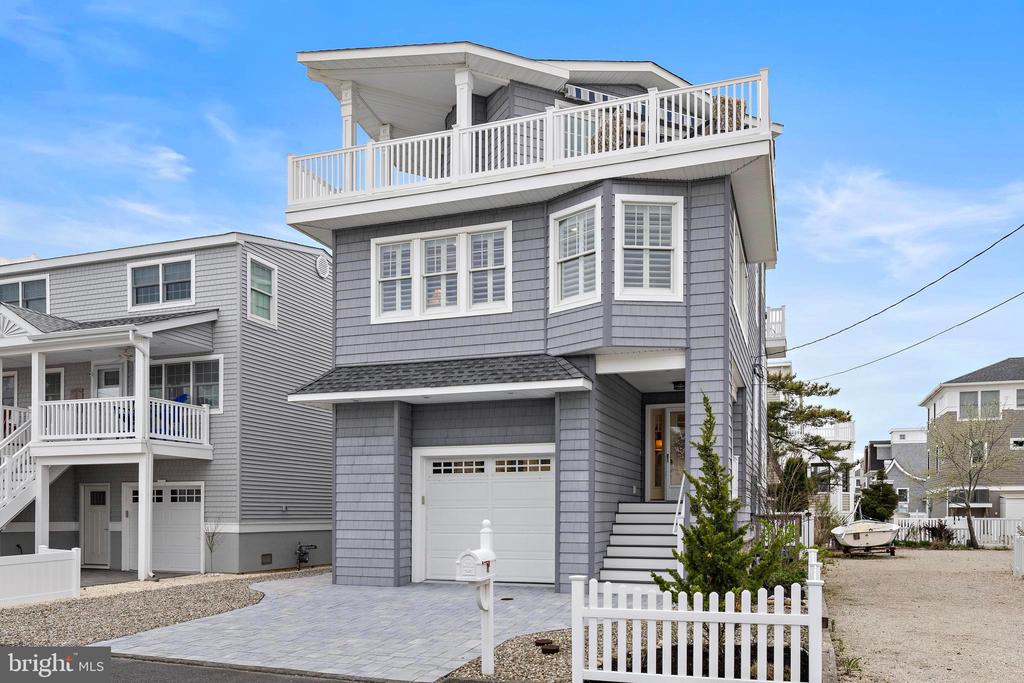 46 W SAND DUNE LANE