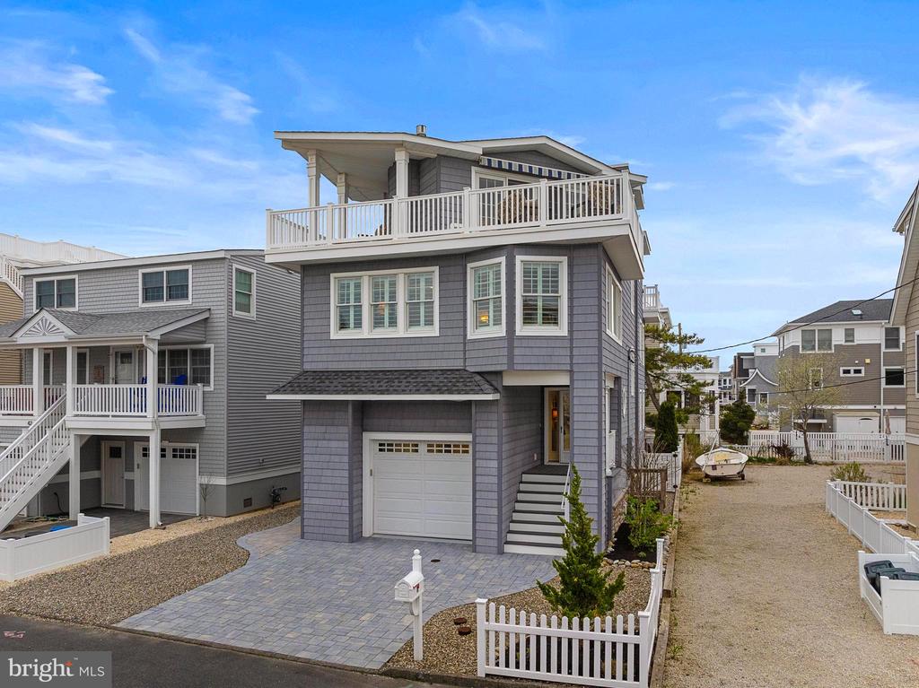 46 W SAND DUNE LANE