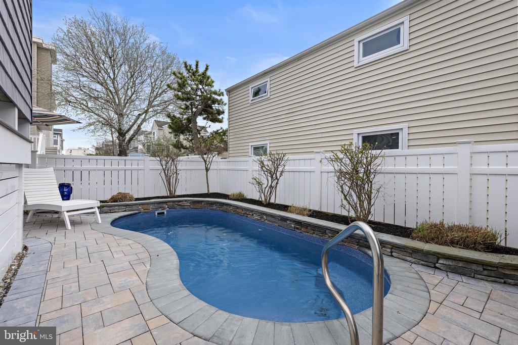 46 W SAND DUNE LANE