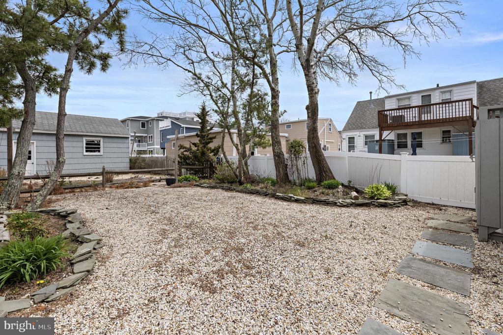 276 N 11TH STREET