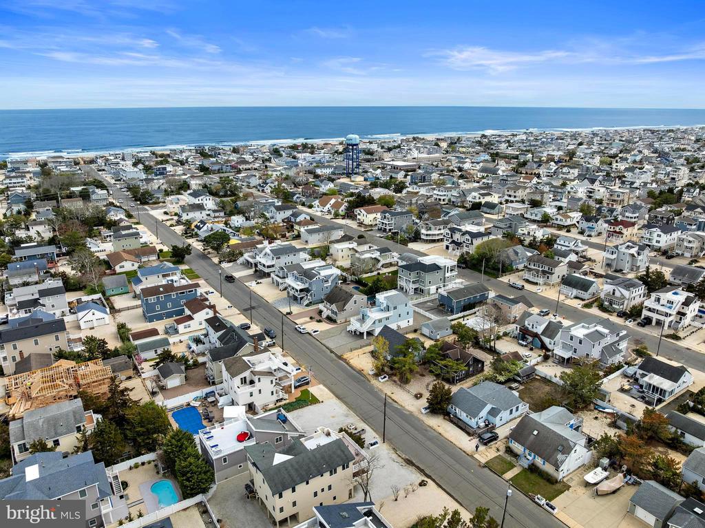 276 N 11TH STREET