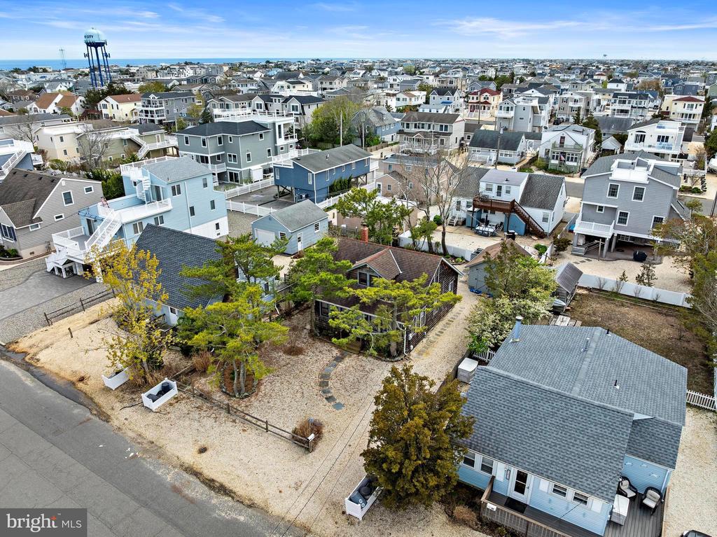 276 N 11TH STREET