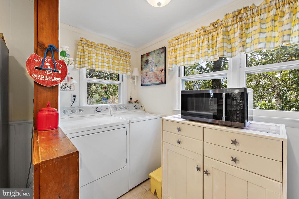 276 N 11TH STREET