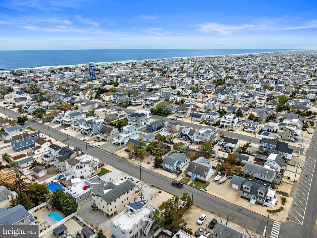 276 N 11TH STREET