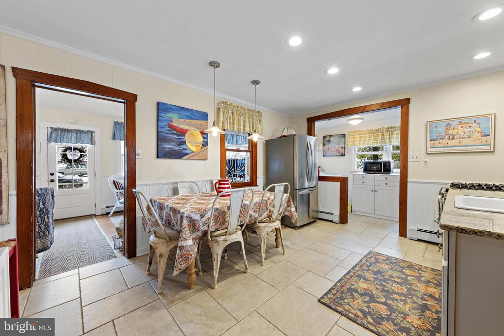 276 N 11TH STREET