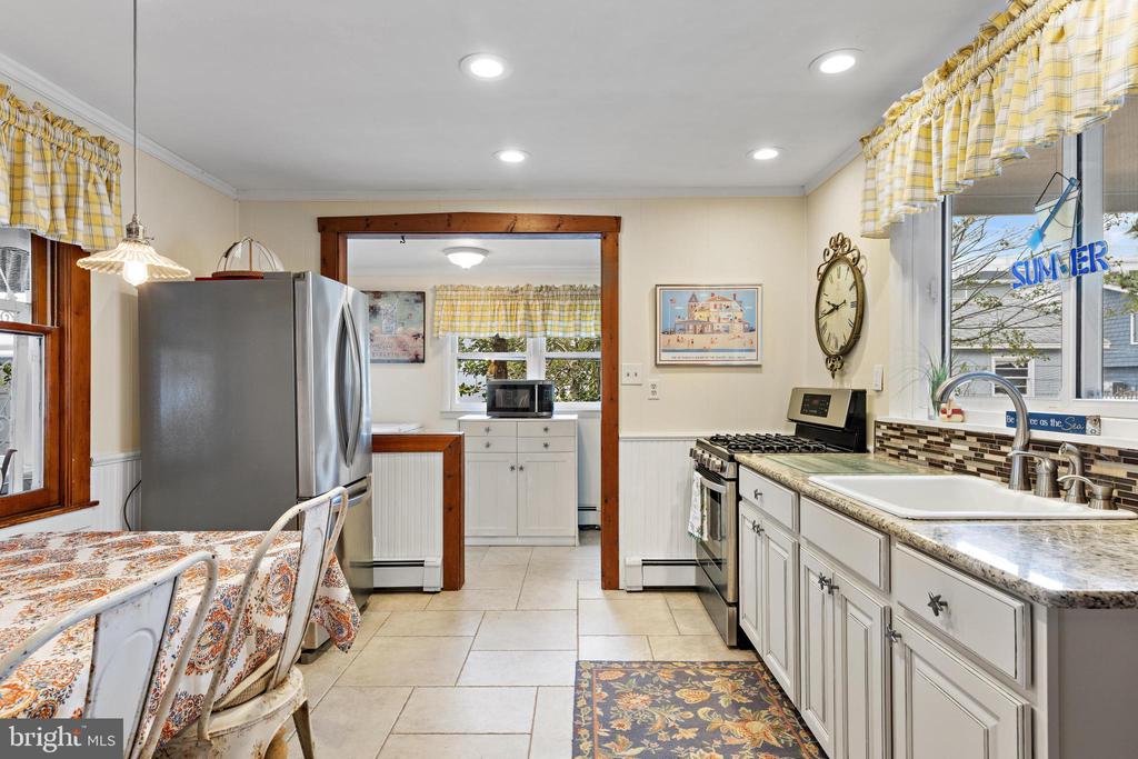 276 N 11TH STREET